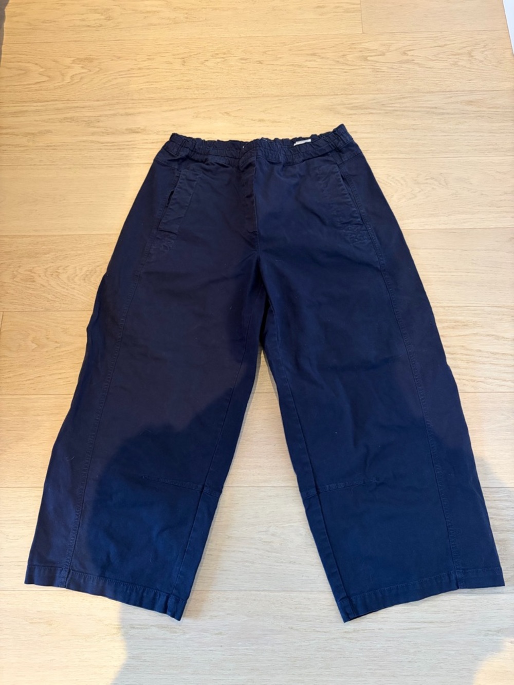 Banana Republic pull on painter pants in navy, like new